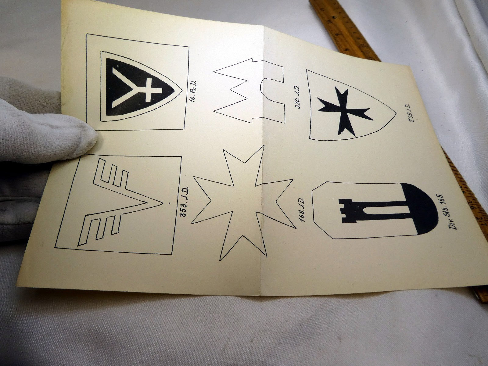 Flag vintage military war insignia 1700-1800  emblems antique