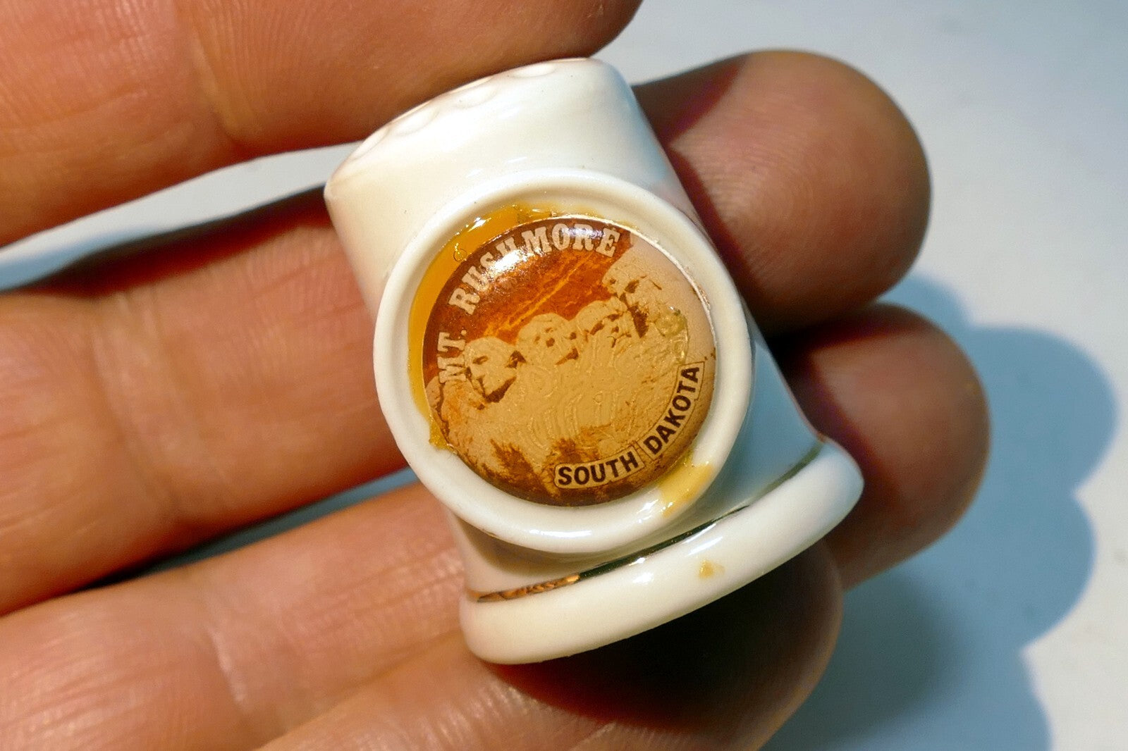 Porcelain Mt Rushmore Blackhills South Dakota Souvenir Thimble