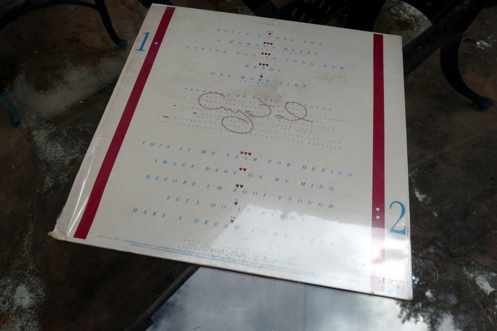 CRYSTAL GAYLE - A Woman's Heart (L00-1080) - 12" Vinyl Record Liberty LP - EX