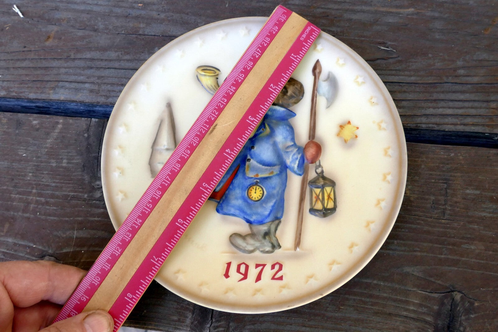 1972 Edition M. J. Hummel Annual Christmas Plate HUM265