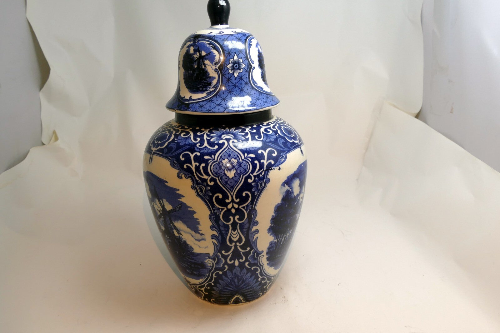 Potiche Delfts Netherland  Holland Small Porcelain Jar with Lid Windmill Floral