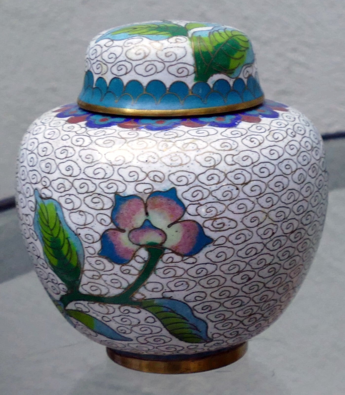 Cloisonne ginger jar with top lid enamel brass 3x3.5" small