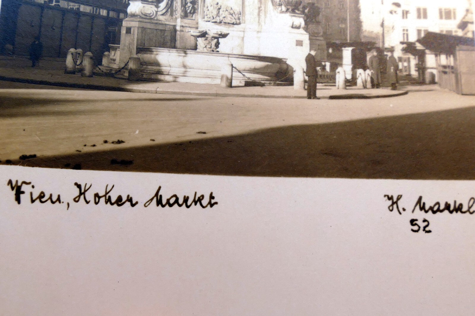 Vienna  marriage fountain on the high market  1930's postcard Austria - unposted