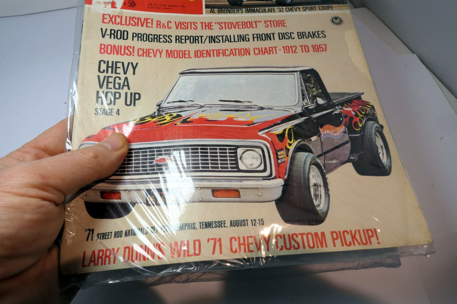 Rod & Custom Magazine April 1971 Chevy Vega Hop Up Stage 4