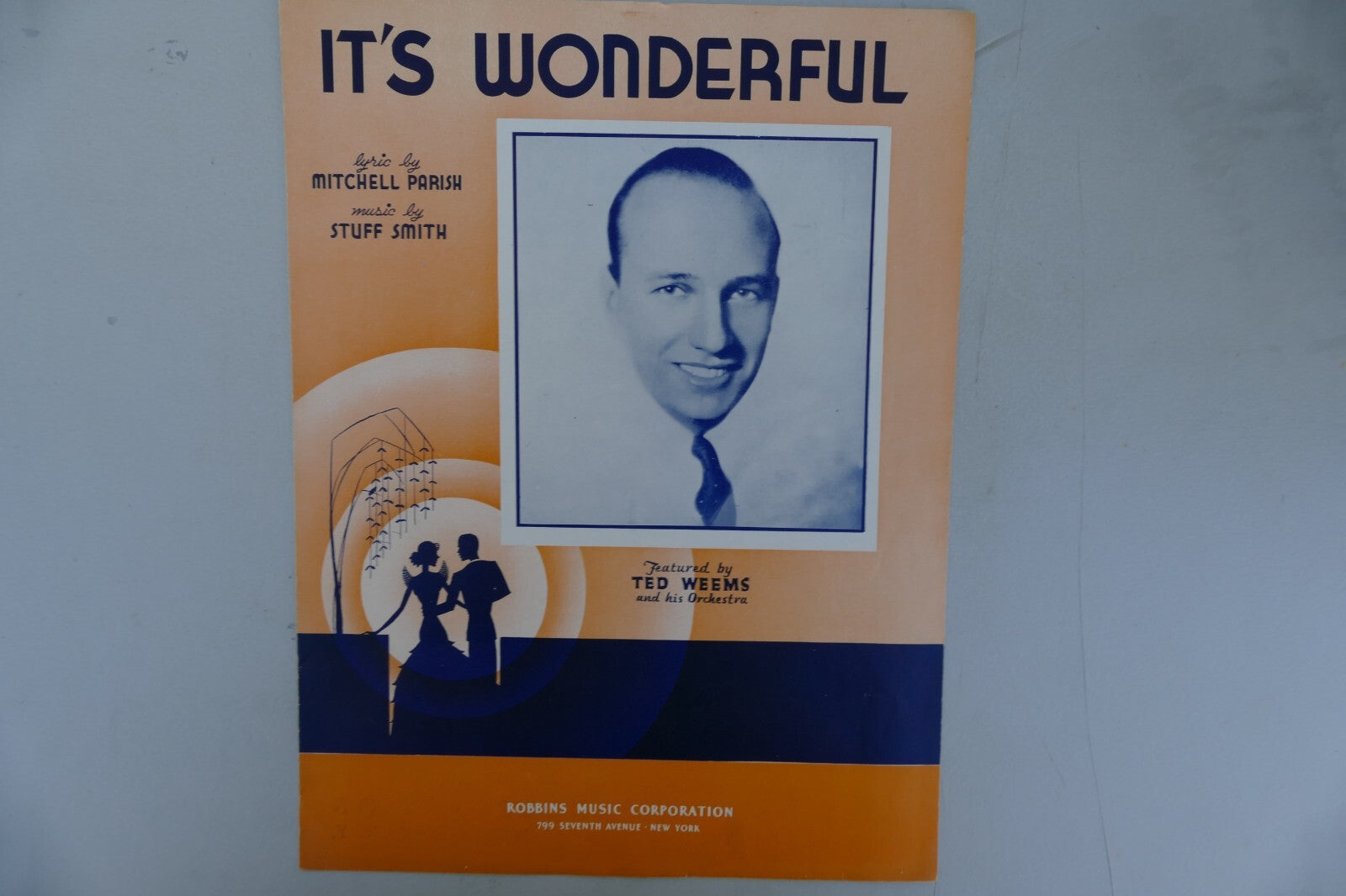 It's Wonderful 1938 by Stuff Smith and Mitchell Parish, Robbins music Co.