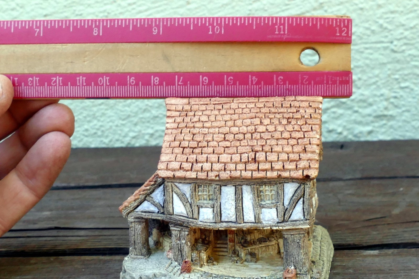 David Winter Cottages Little Market Handcrafted Figurine 1980 UK Great Britain