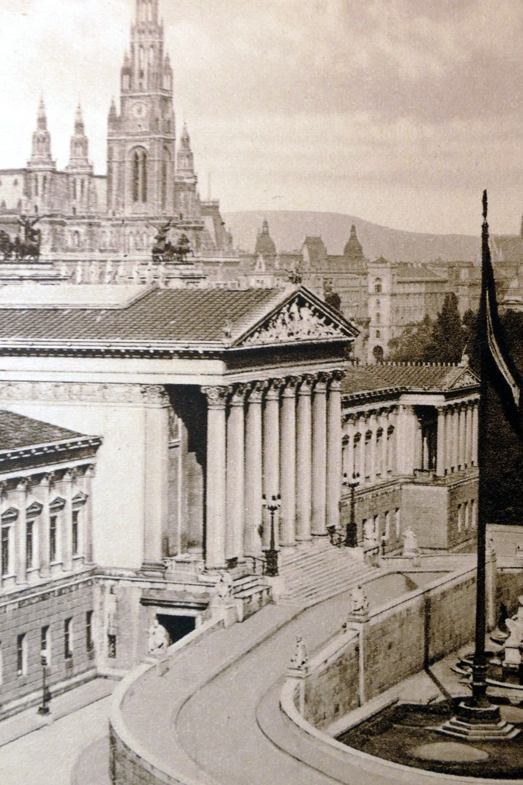 Vienna town hall rathaus 1930's postcard austria   unposted