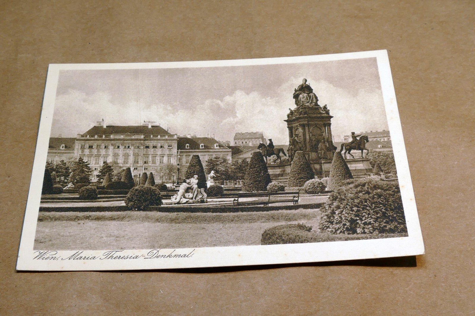 Vienna  Maria-Theresia-Denkmal Wien  1930's postcard Austria - unposted