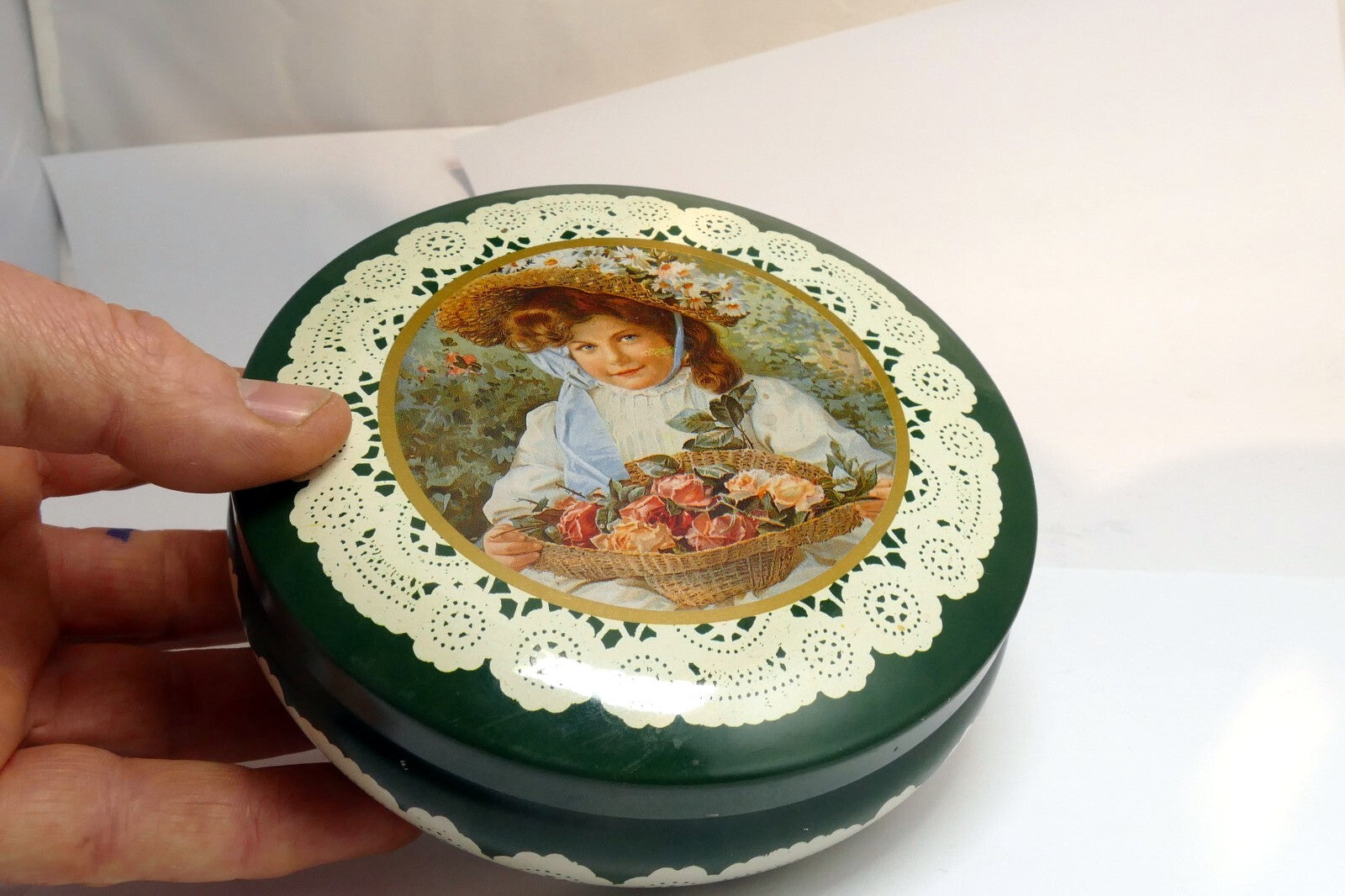 Metal Tin/Container Cookie/Biscuit Girl Roses walking 5X5" square Victorian deco