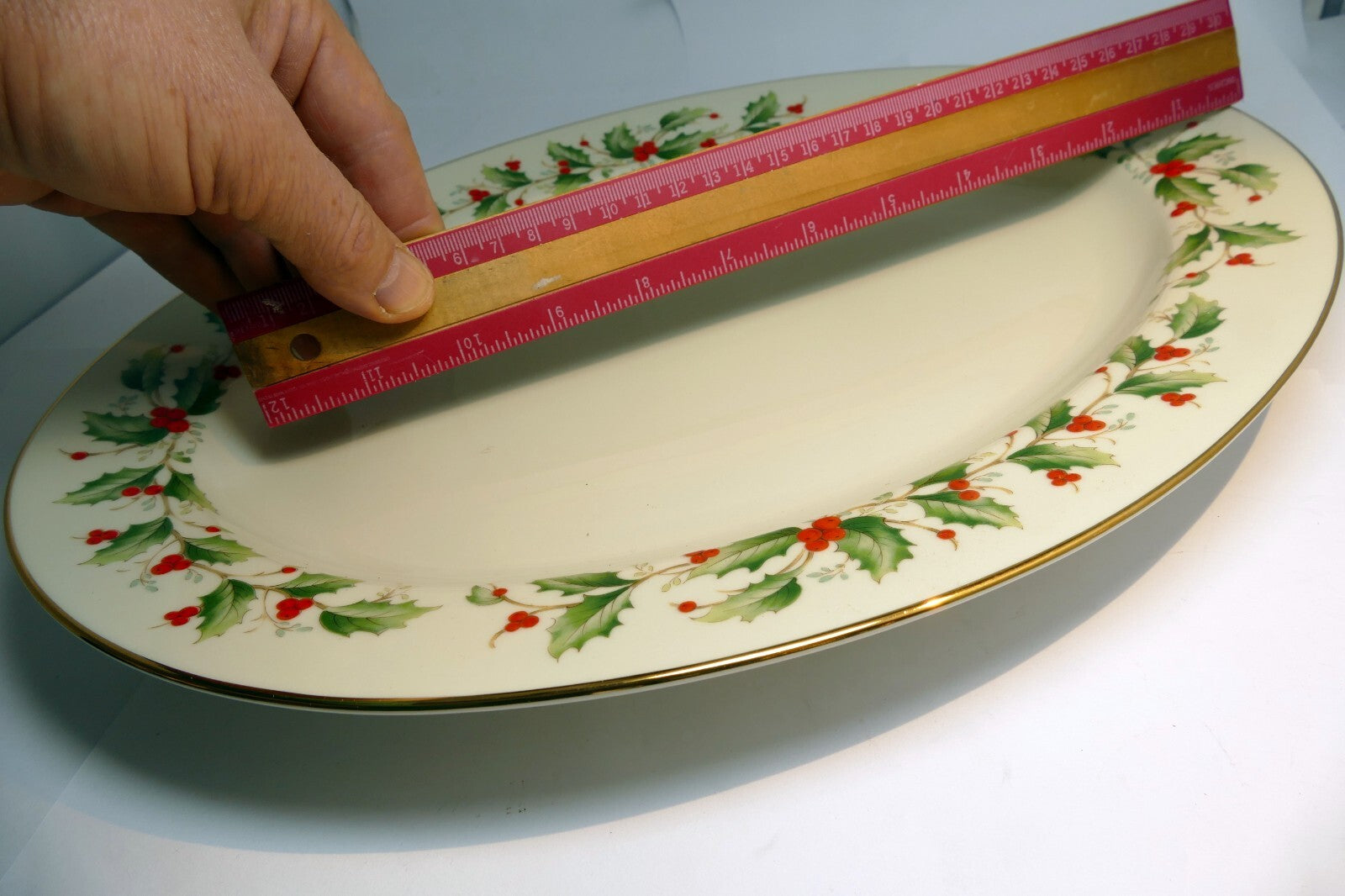 Royal Gallery 6283 Holly Dinner Plate main dish Christmas Thanksgiving large 14"