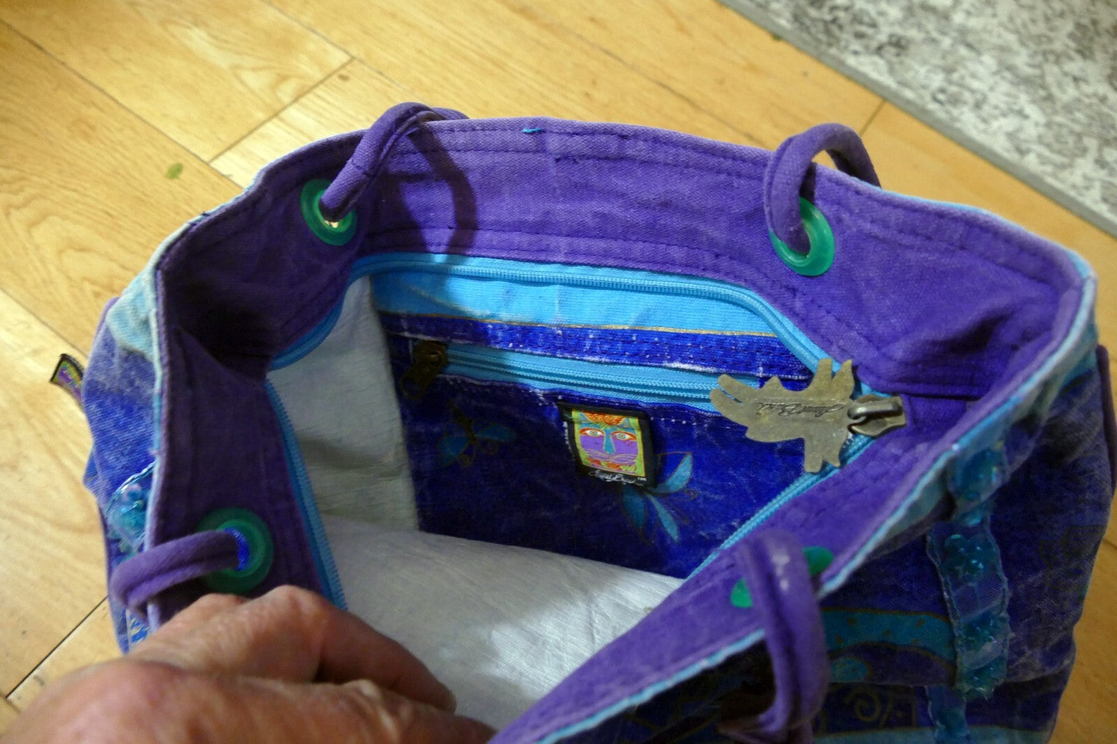 Laurel Burch Shoulder ZIPPER Top Feline Cat Friend metallic Blue Purple Handbag