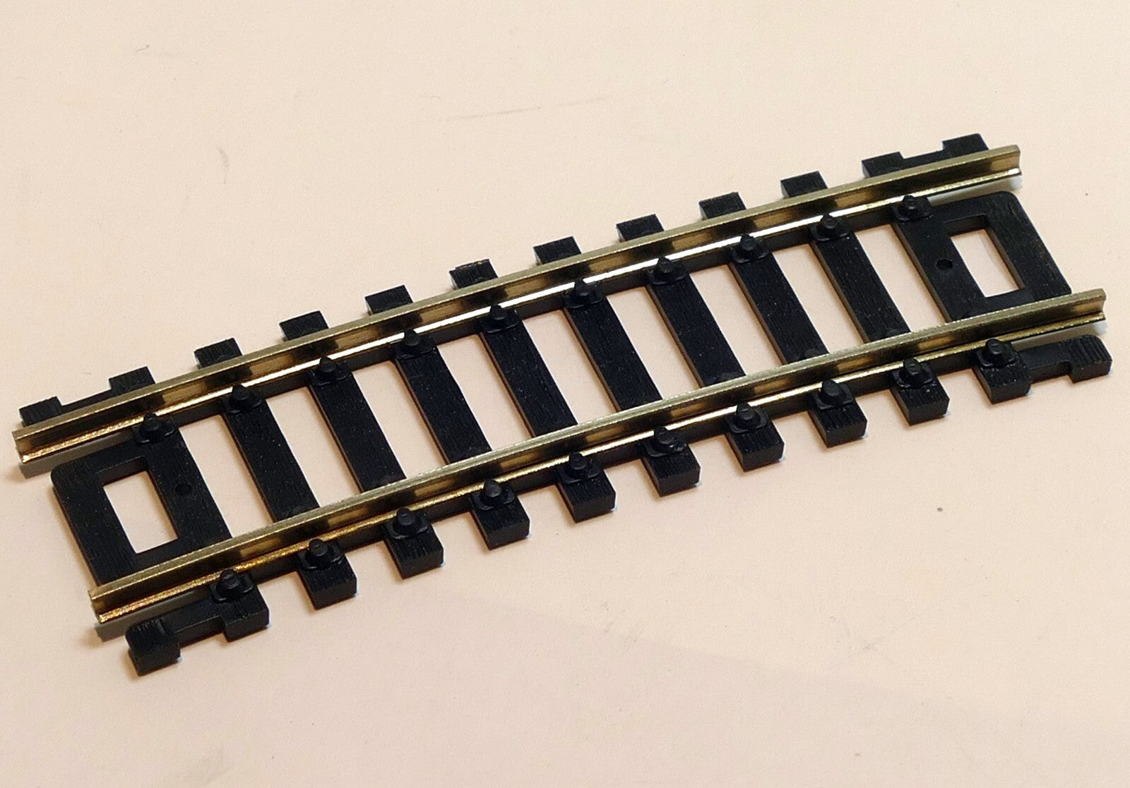 1 section 3" curved track ho scale atlas one piece