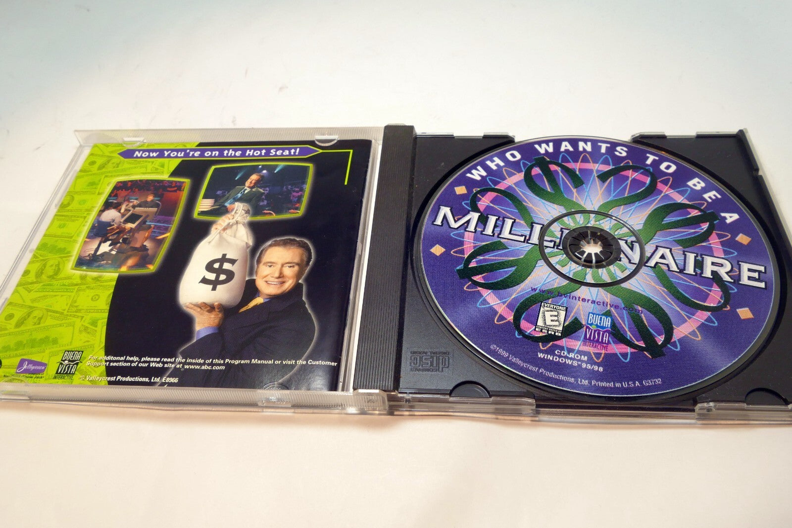 Who wants to be a millionaire cd rom pc interactive regis windows 95 98