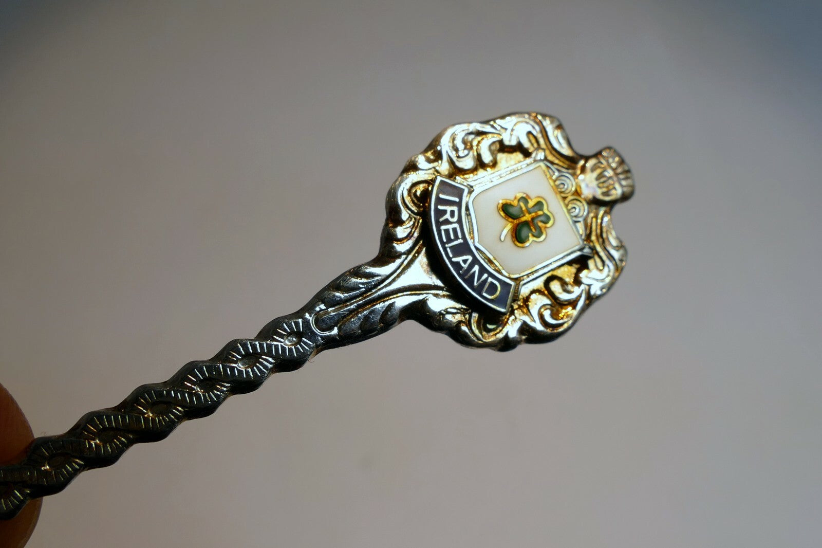 SOUVENIR TEA SPOON Ireland  vintage 4.5' long ornate Clover Silver plated