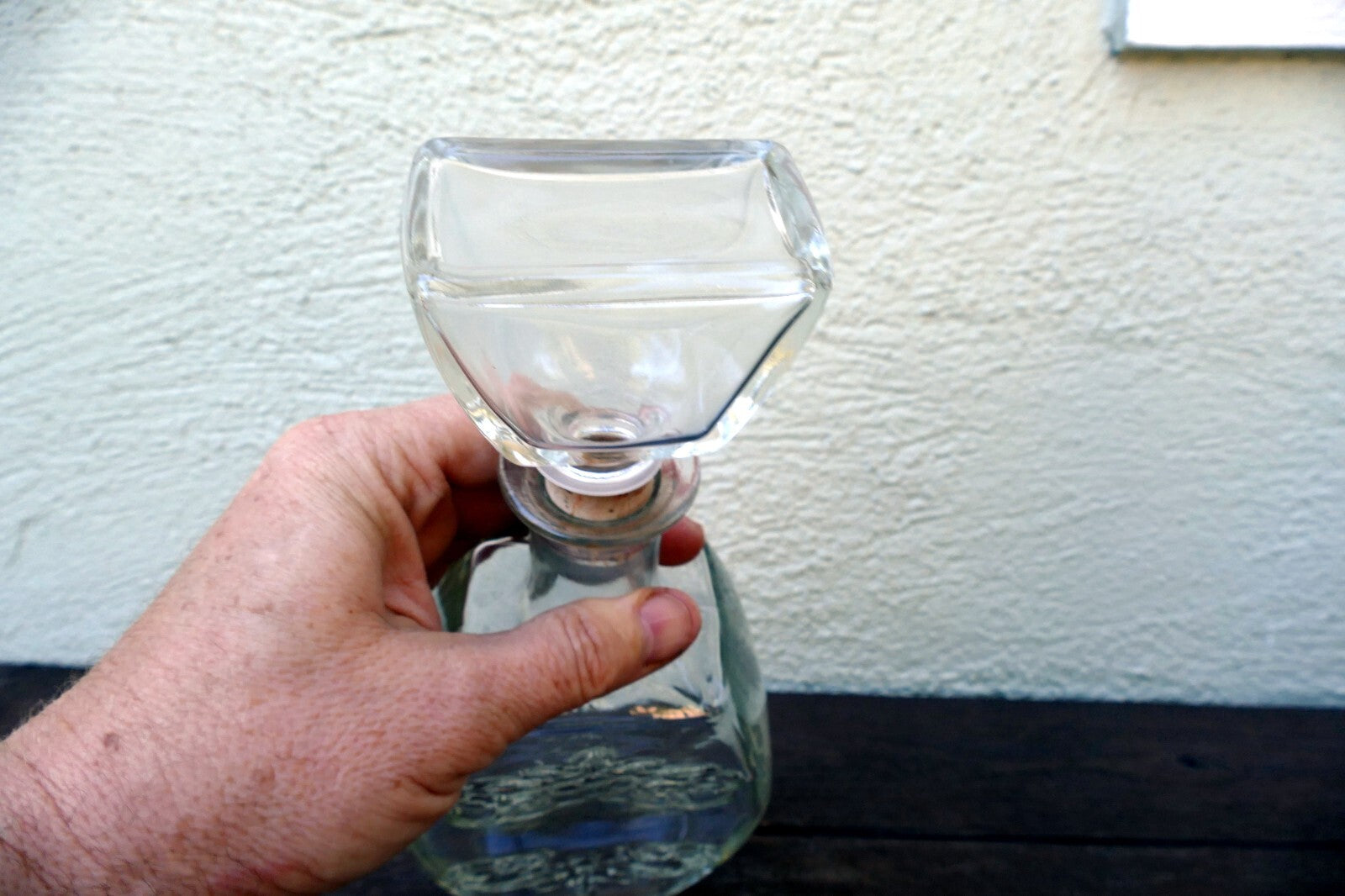 1 Litter Glass Decanter With Stopper 11" tall Oval Ornamented Whiskey