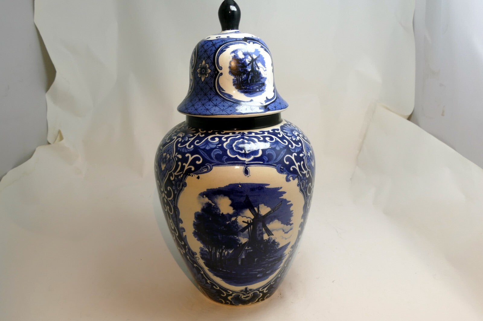 Potiche Delfts Netherland  Holland Small Porcelain Jar with Lid Windmill Floral
