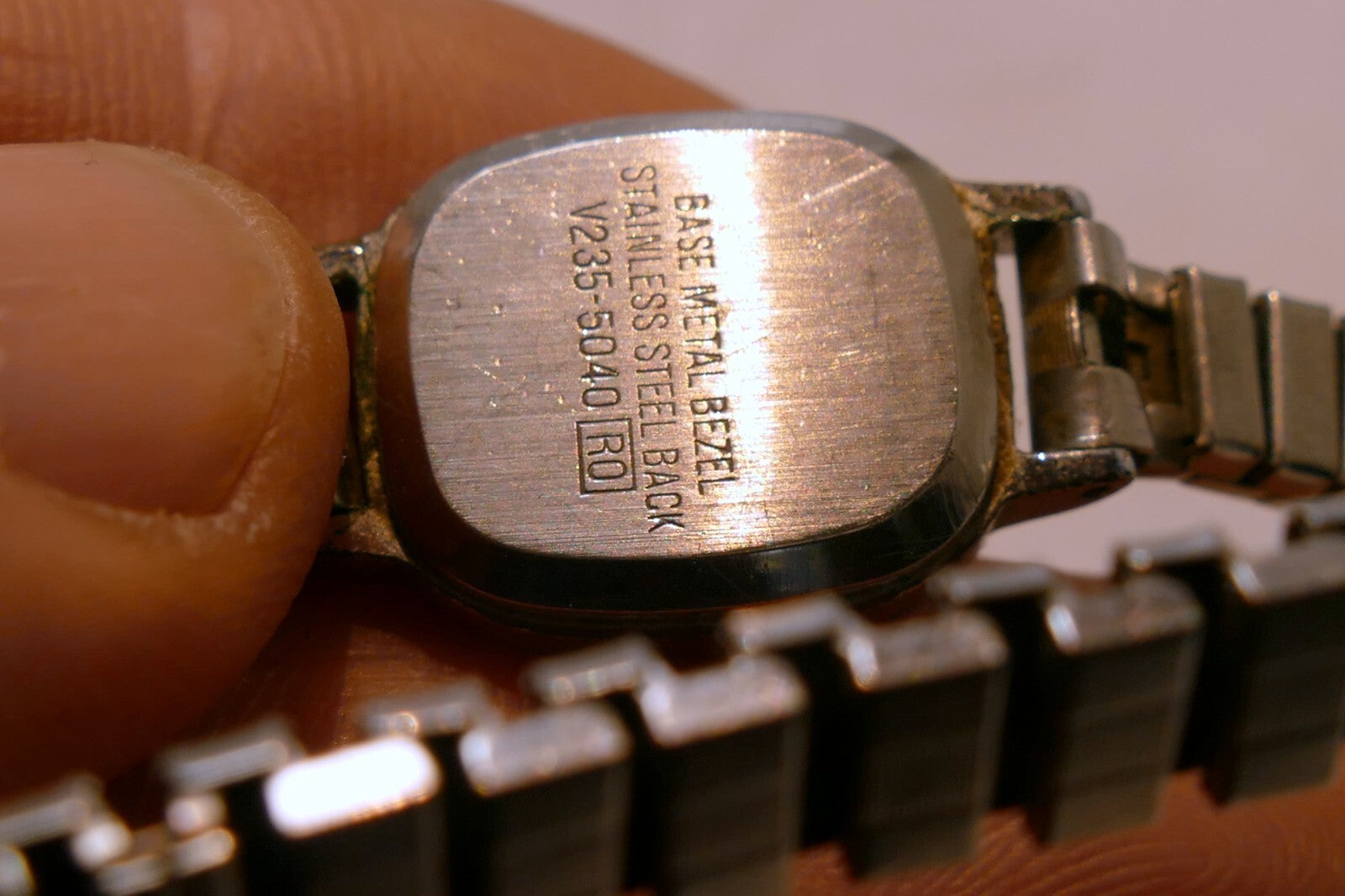 Ladies Lorus V236-5040 Silver Tone Quartz Watch - - NOT WORKING Parts / Repair