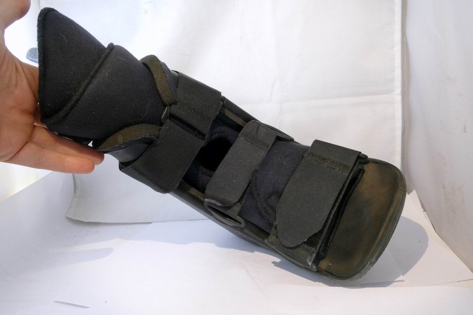 Ovation Medical Right Short Pneumatic Air Walker Shoe Boot Brace size Small kids