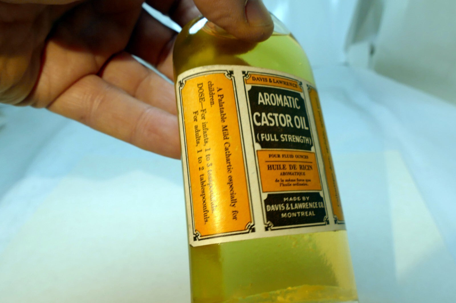 ANTIQUE BOTTLE Aromatic Castor Oil by Davis & Lawrence Montreal 4oz