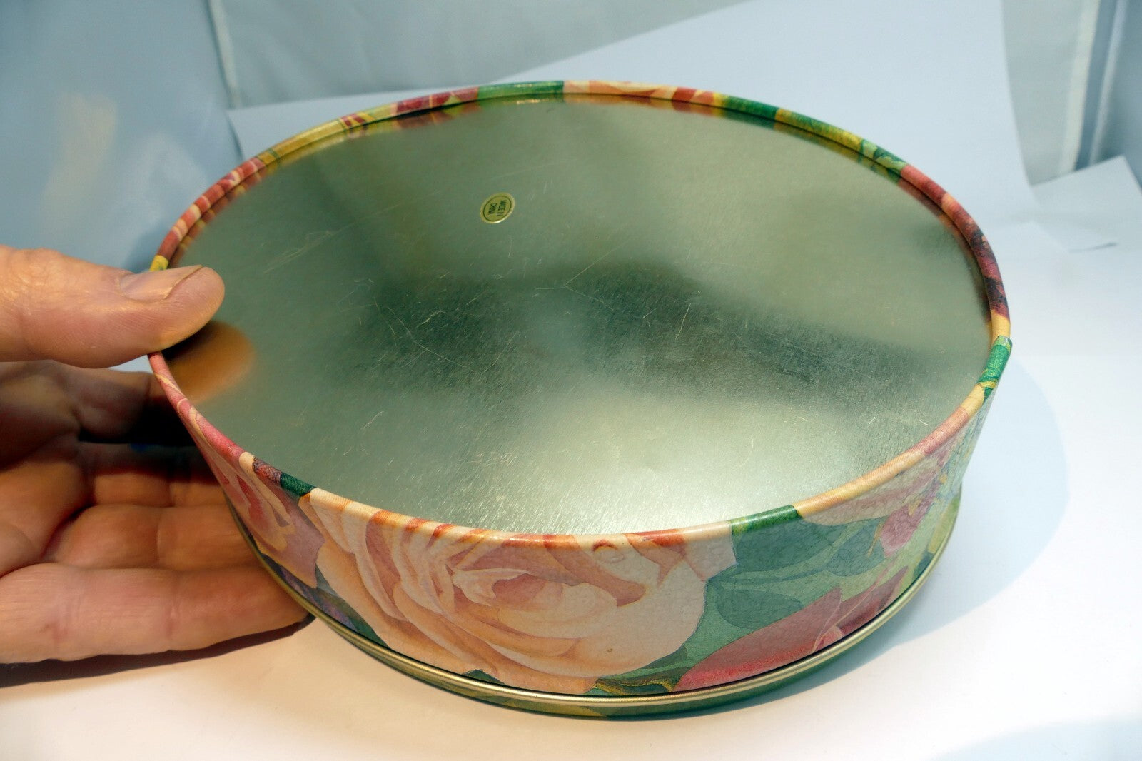 Metal Empty Tin/Container Oval 6X7" roses floral design cookie biscuit