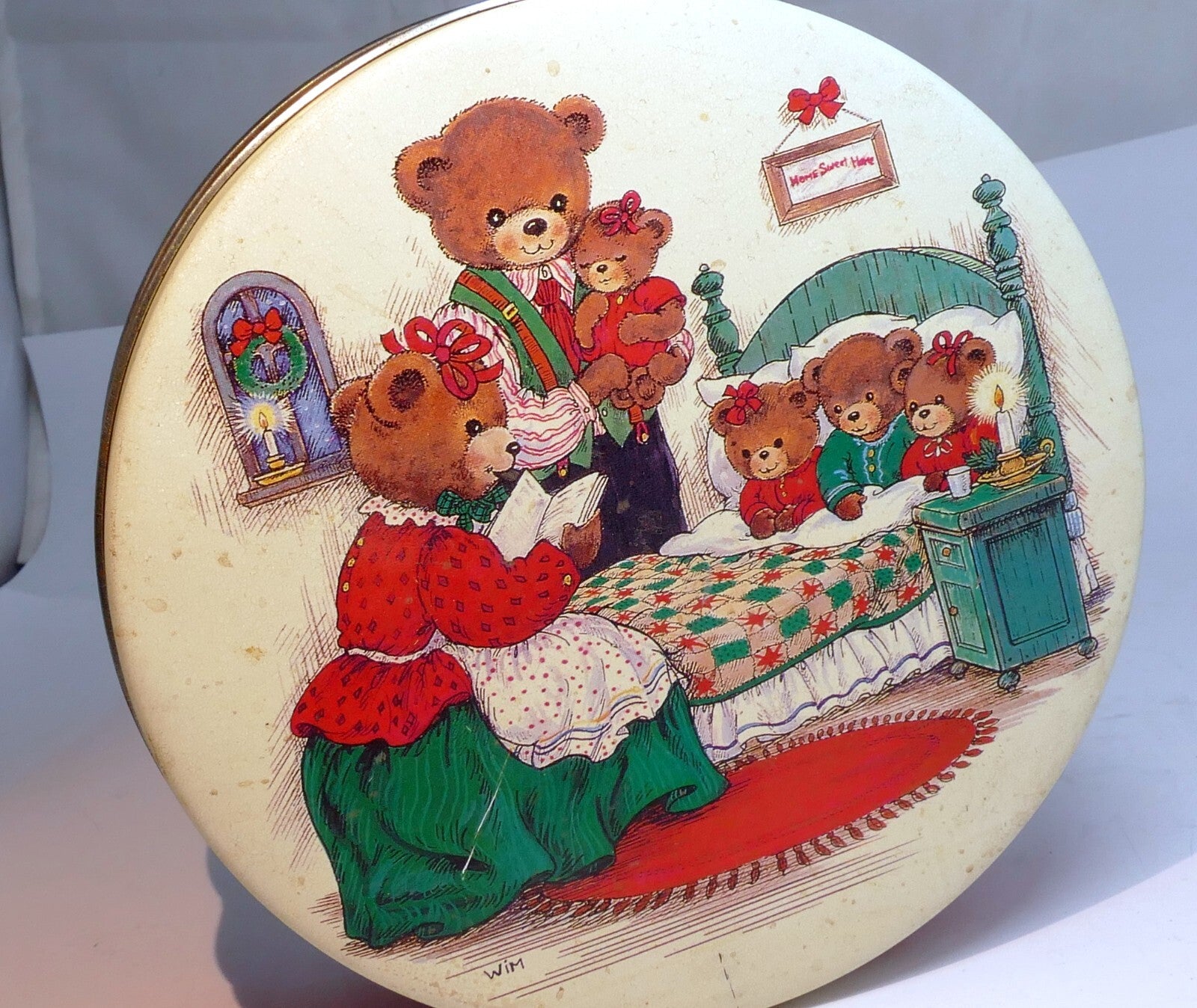 Peanut butter bears round tin empty container christmas eve family sleep vintage