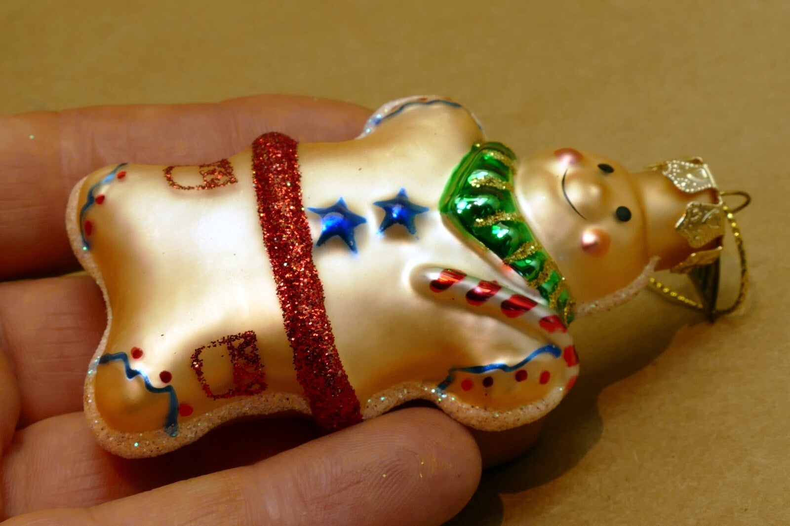 Thomas Pacconi Glass Gingerbread Man  Christmas Ornament gold red green 3"