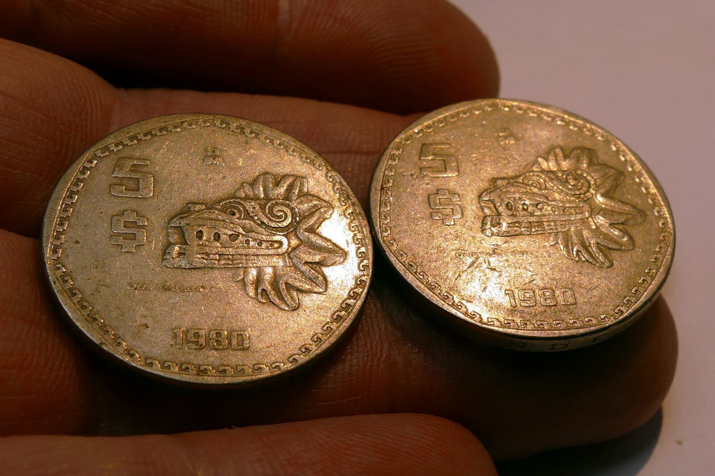 1980 BANCO OF MEXICO $5 PESOS COIN ( 2 pack lot of two)