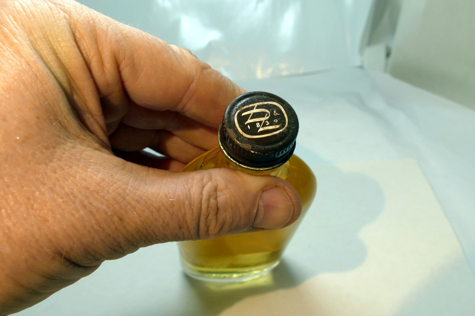 ANTIQUE BOTTLE Aromatic Castor Oil by Davis & Lawrence Montreal 4oz
