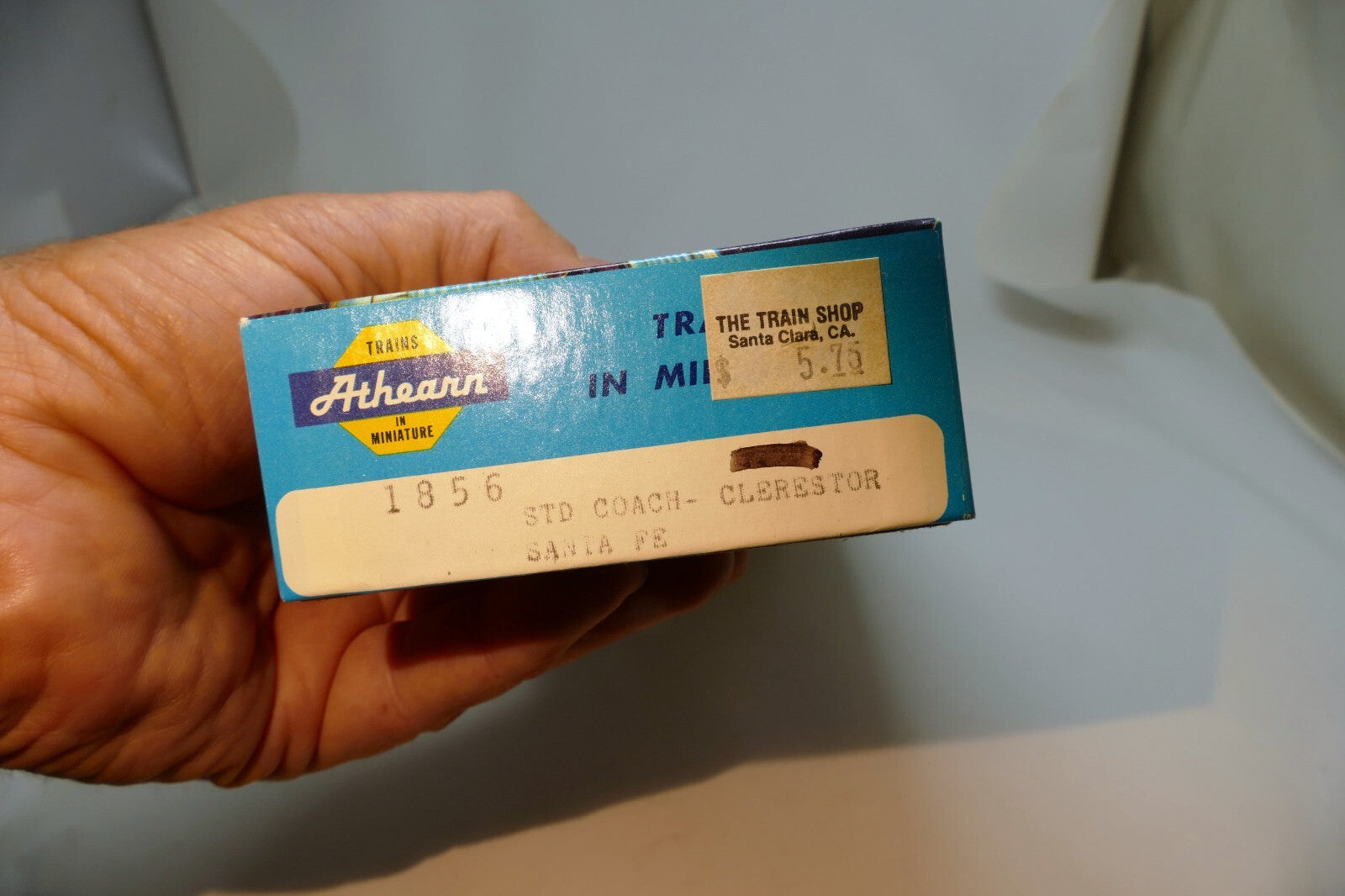 HO Scale, Athearn #1856 Santa Fe, Std Coach Clerestory Roof