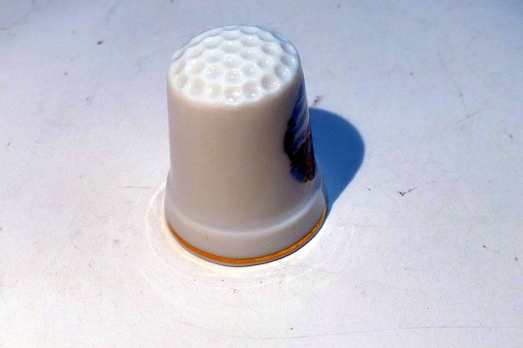 Porcelain Thimble Souvenir Reutter Porzellah Germany Loreley river mountain