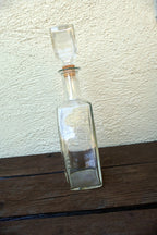 1 Litter Glass Decanter With Stopper 11" tall Oval Ornamented Whiskey