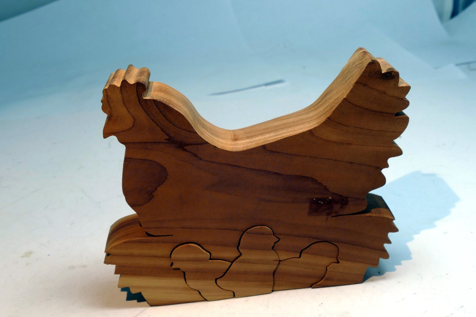AROMATIC RED CEDAR 6X3X0.5" Wood carved Chicken Chicks moth repellant storage