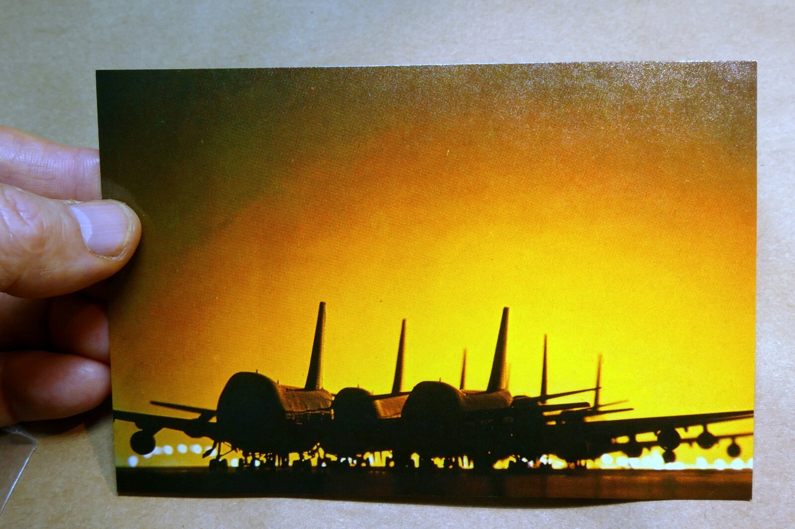 747 B Boeing Singapore Airlines Airplane Blue Sky Postcard Unposted