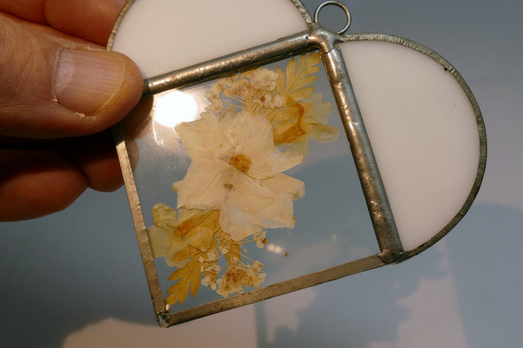Garden Dried Flowers Stained Glass Suncatcher 3" Heart Shaped sun catcher