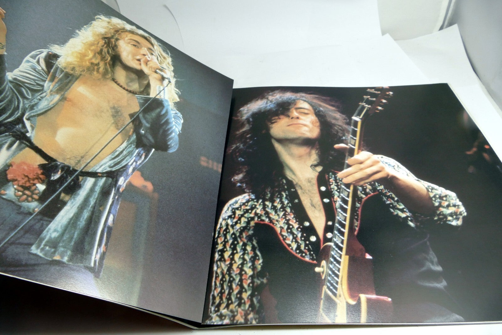 Led Zeppelin  booklet  Inlay from LP 1990 82144  36 pages with fold out poster