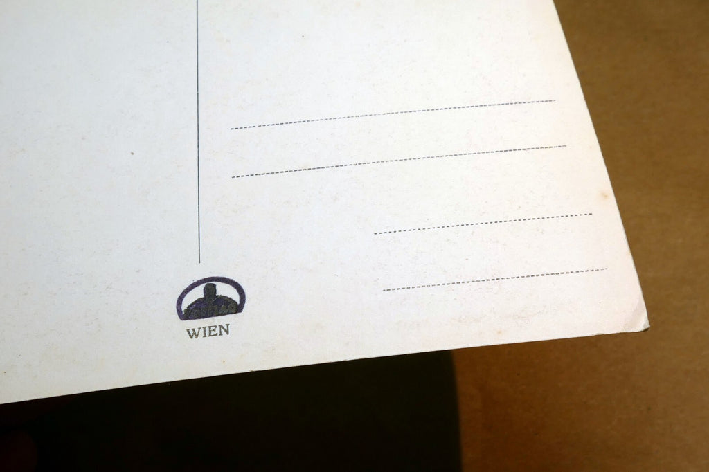 Vienna  Rathaus  1930's postcard Austria - unposted