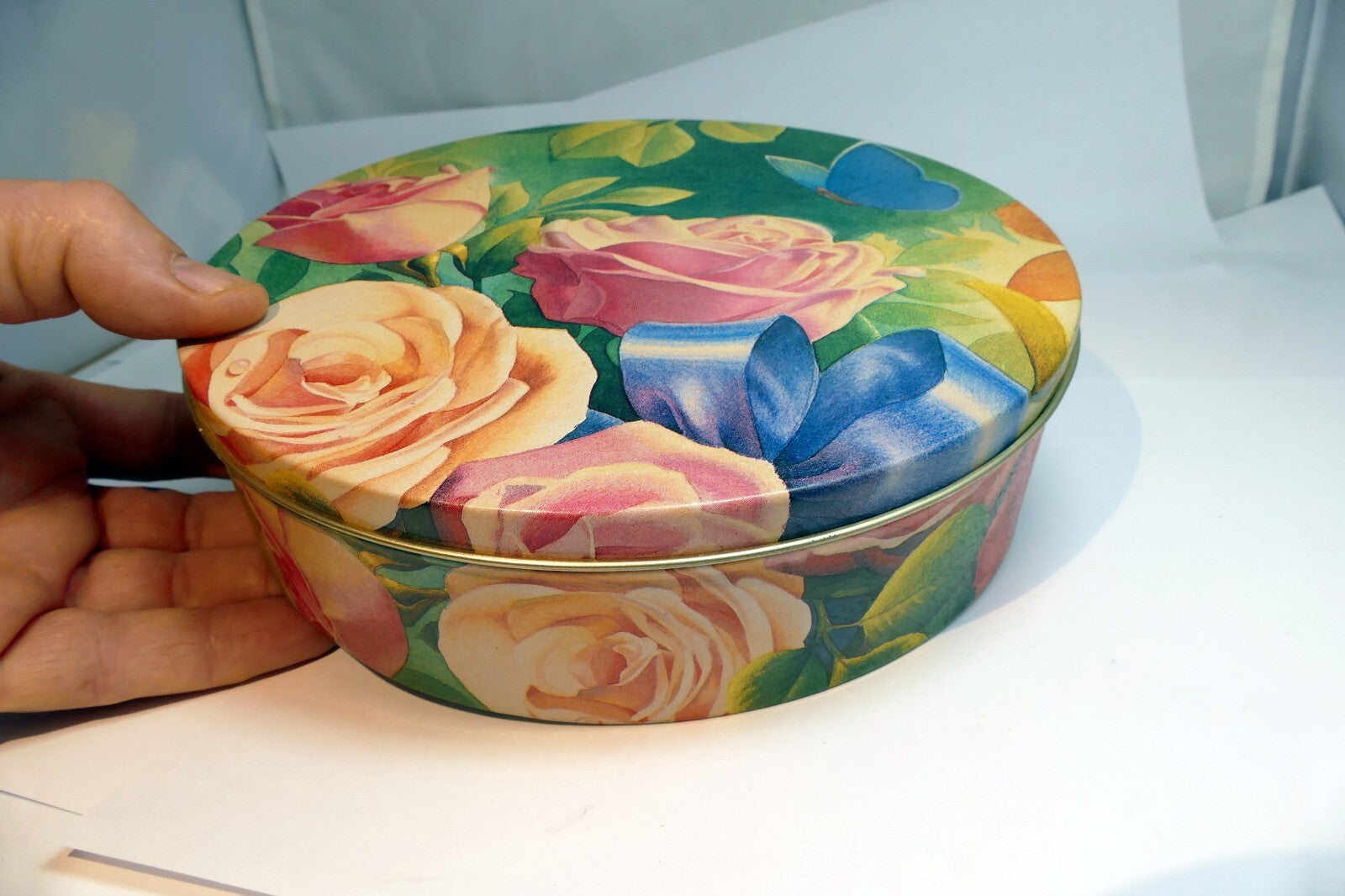 Metal Empty Tin/Container Oval 6X7" roses floral design cookie biscuit