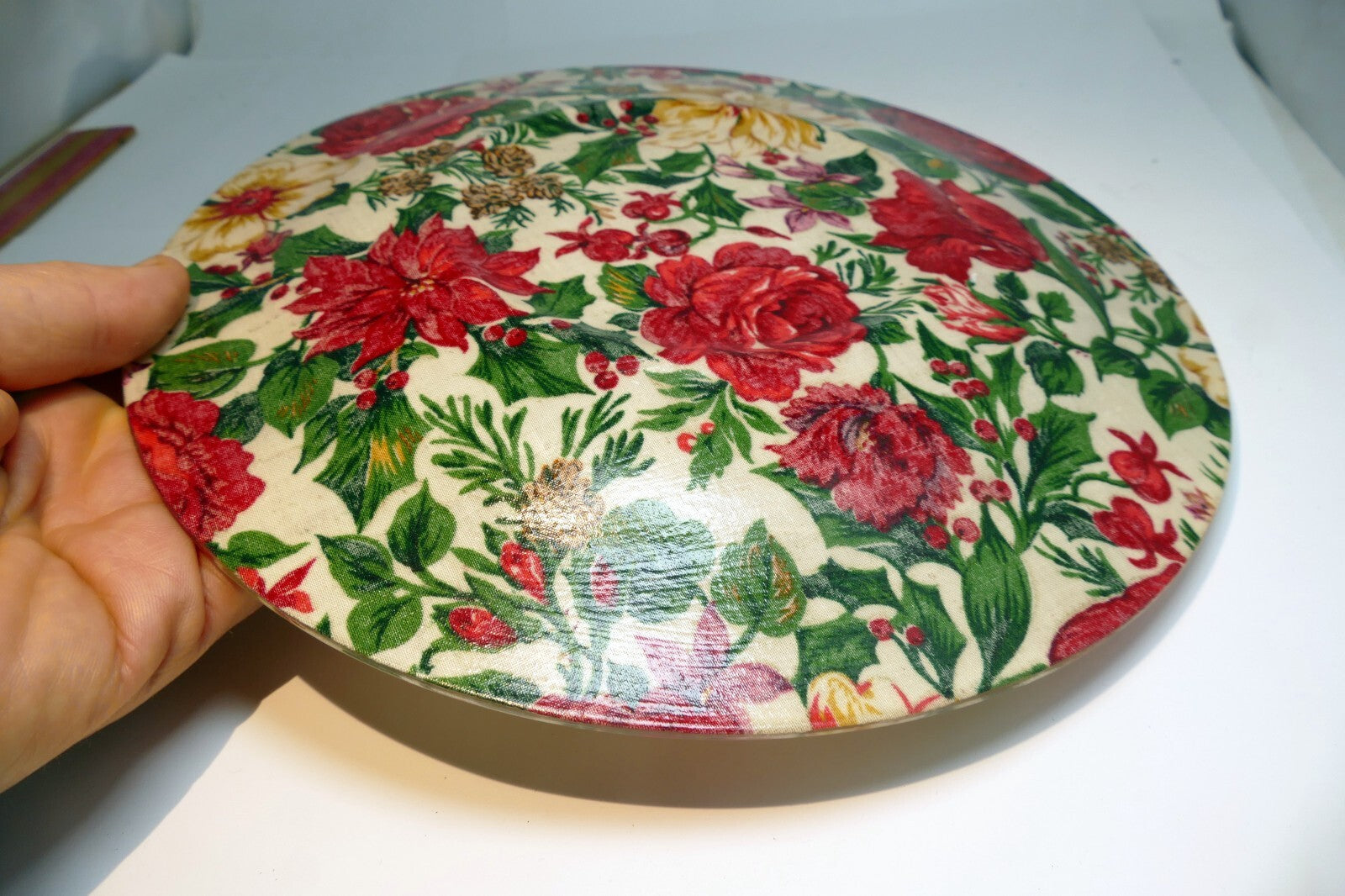 GLASS Plate ANTIQUE FLOWERS GOLD RED 10" Roses red