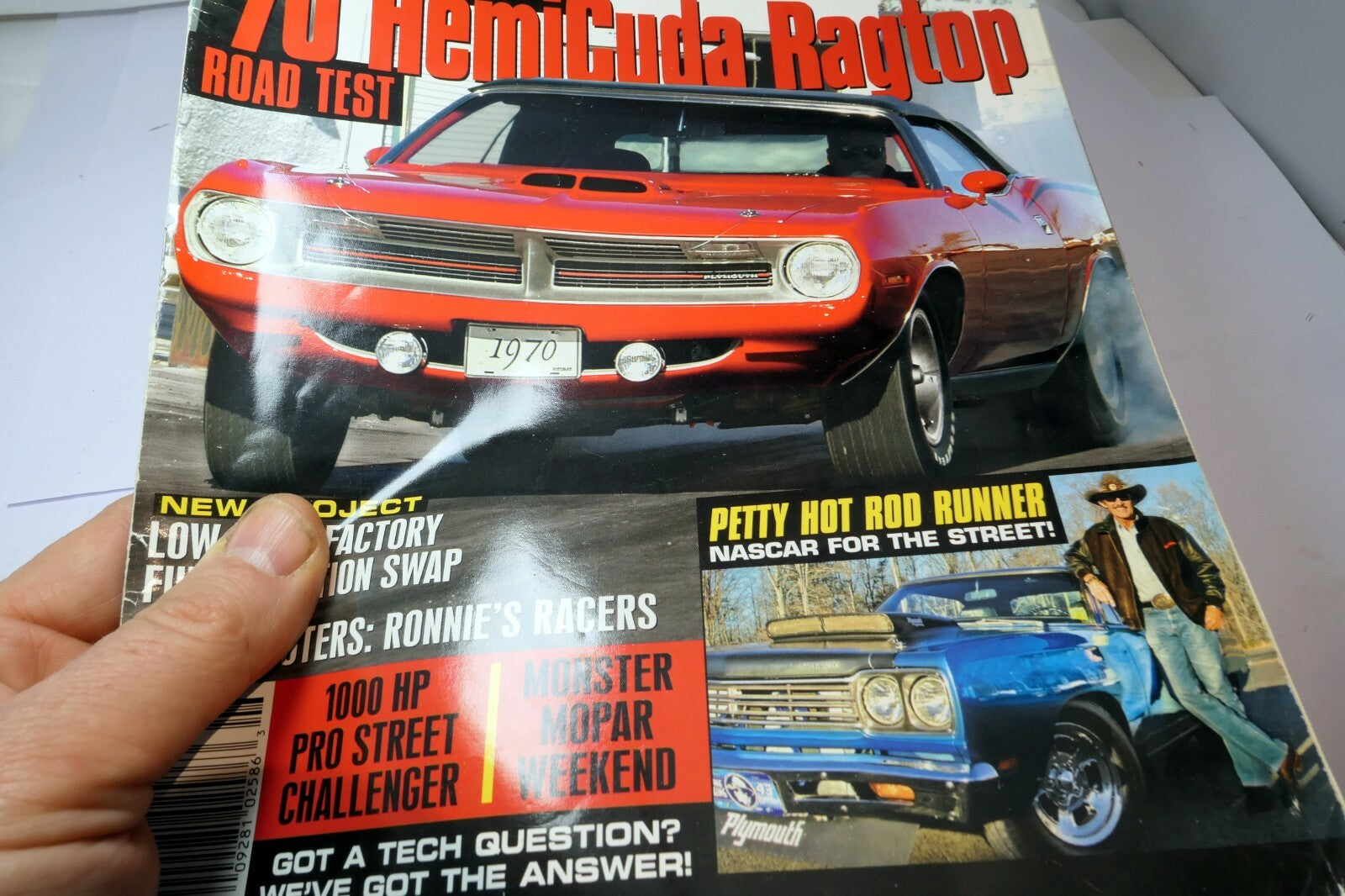 MOPAR Action Magazine June 2006 '70 HemiCuda Ragtop Road test