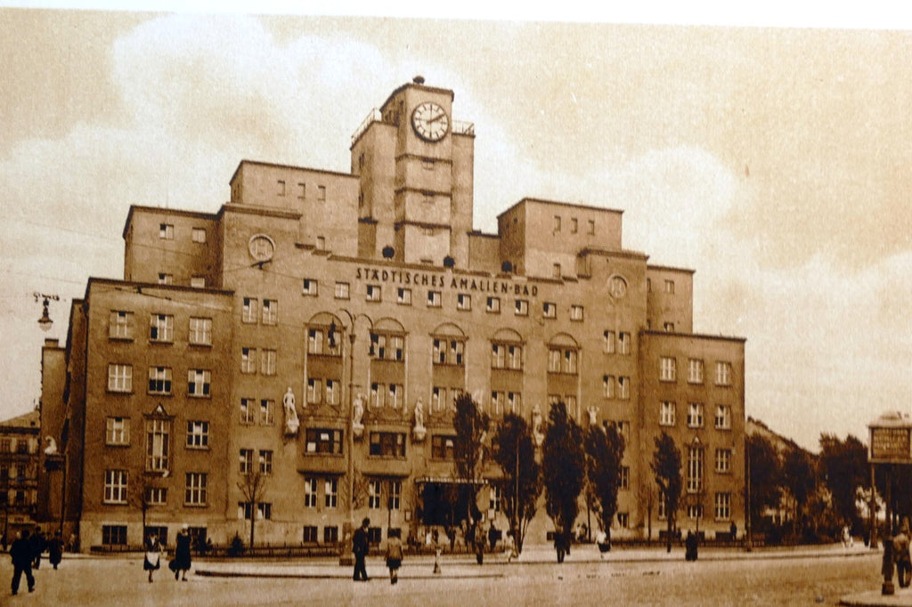 Vienna amalienbad postcard austria 1930's   unposted