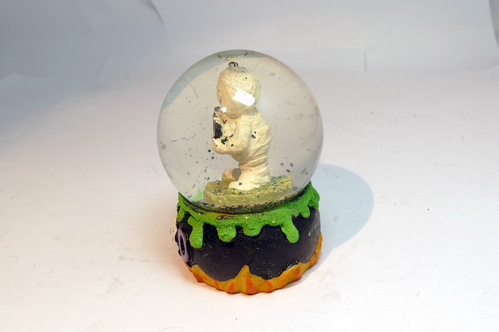 Halloween Snow Water Globe  Ball 2" "BOO" White Ghost