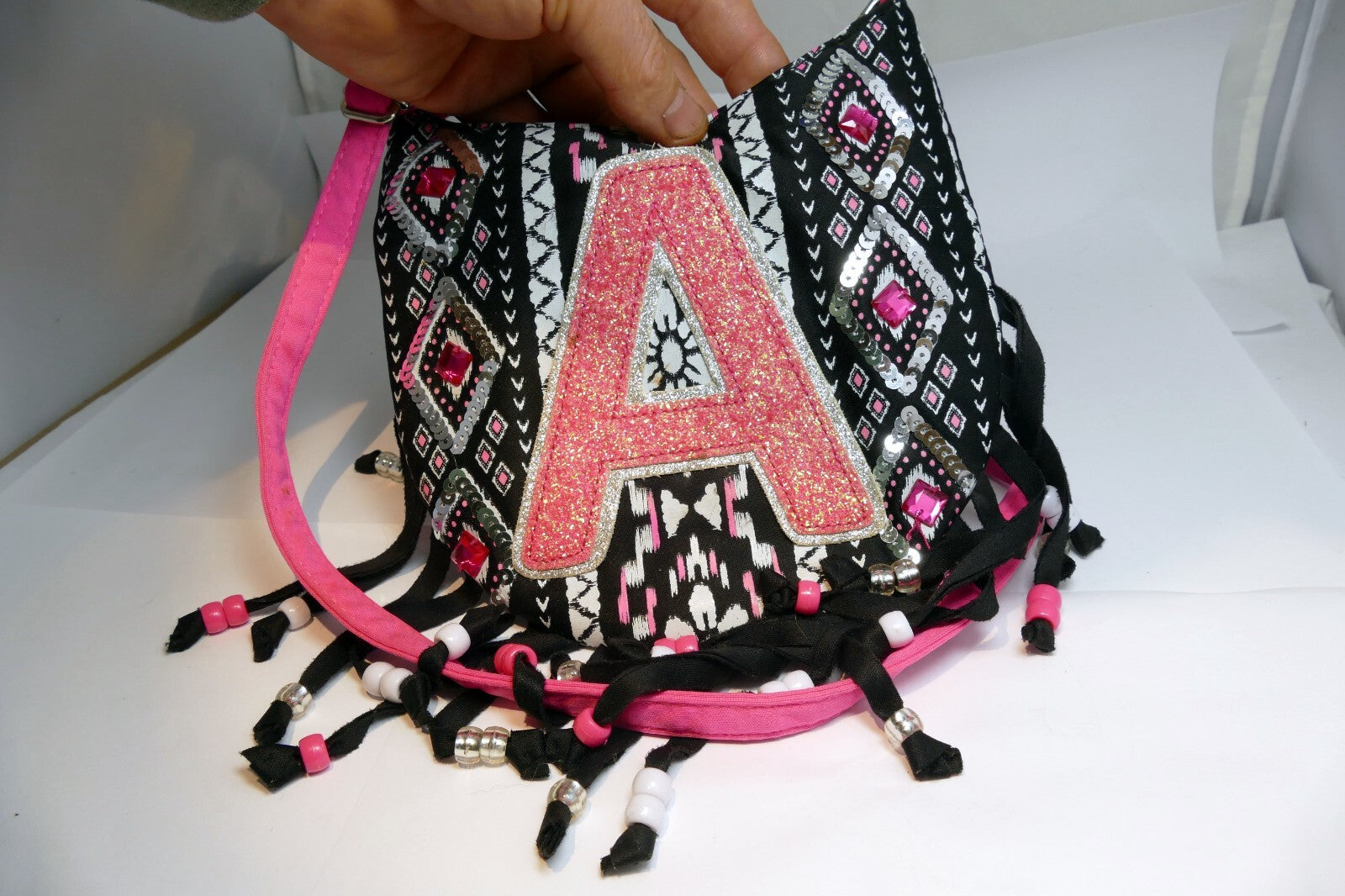Justice Pink Purse with Pattern  8" x 6" A  Beaded Sequined Knit