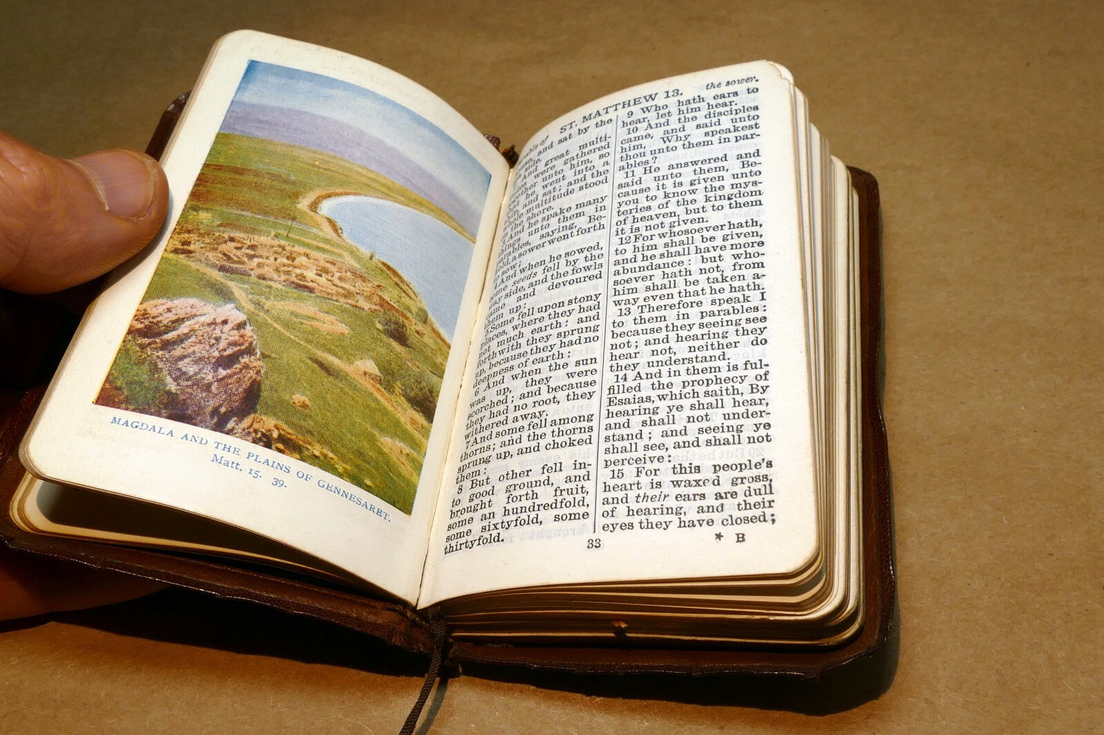 Pocket Oxford New Testament Bible Printed in London 1900's w/ color pictures