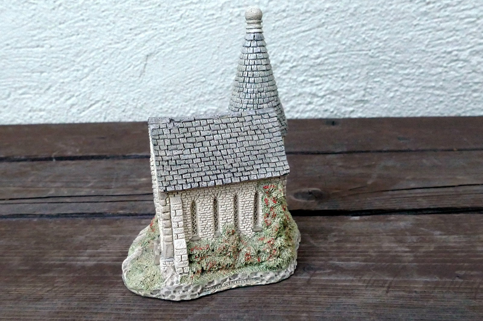 David Winter THE CHAPEL Retired  1984 Great Britain Vintage