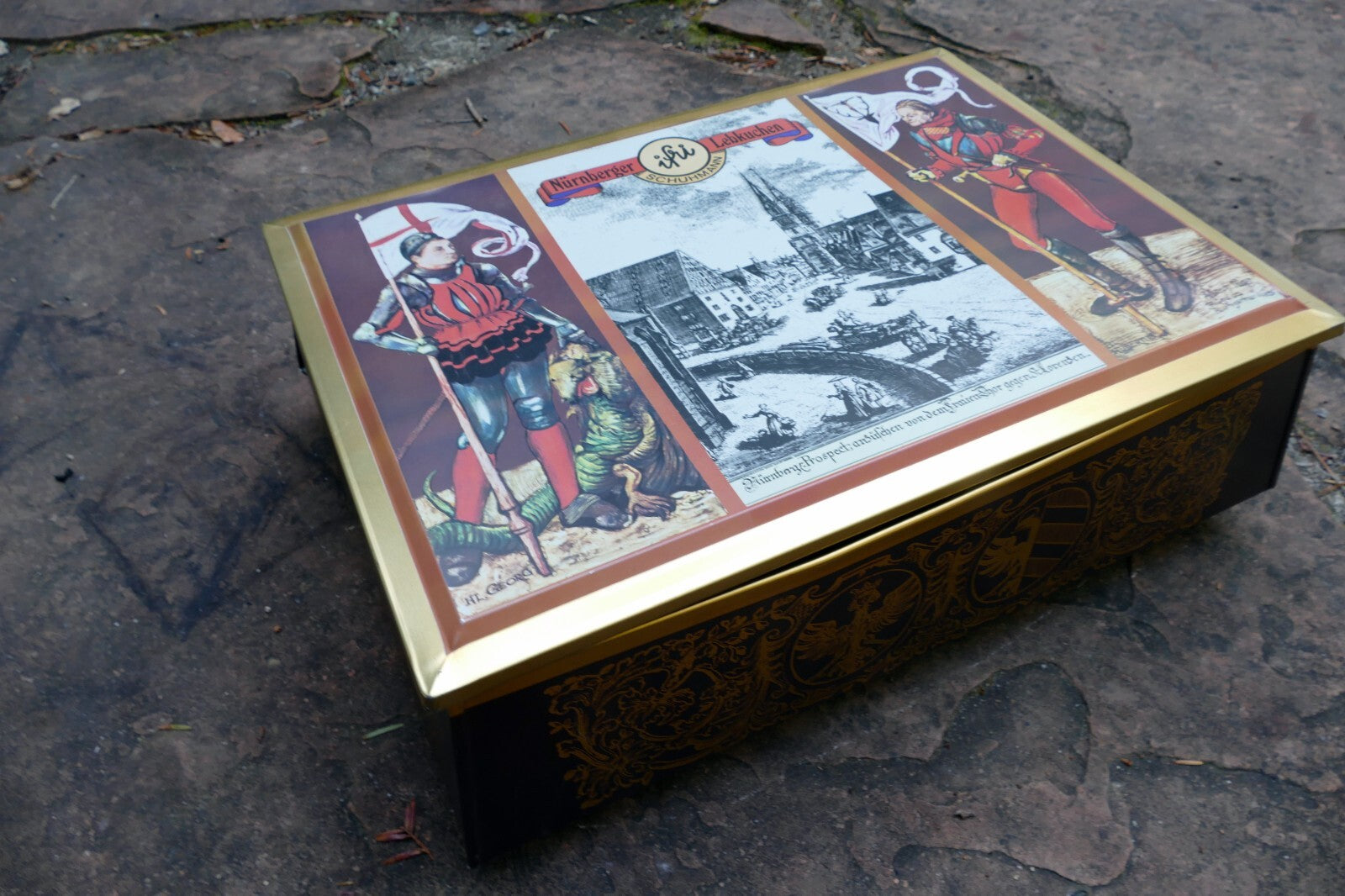 German Tin Box Schumann Nürnberger Burg Lebkuchen 12X15X5" large knight metal