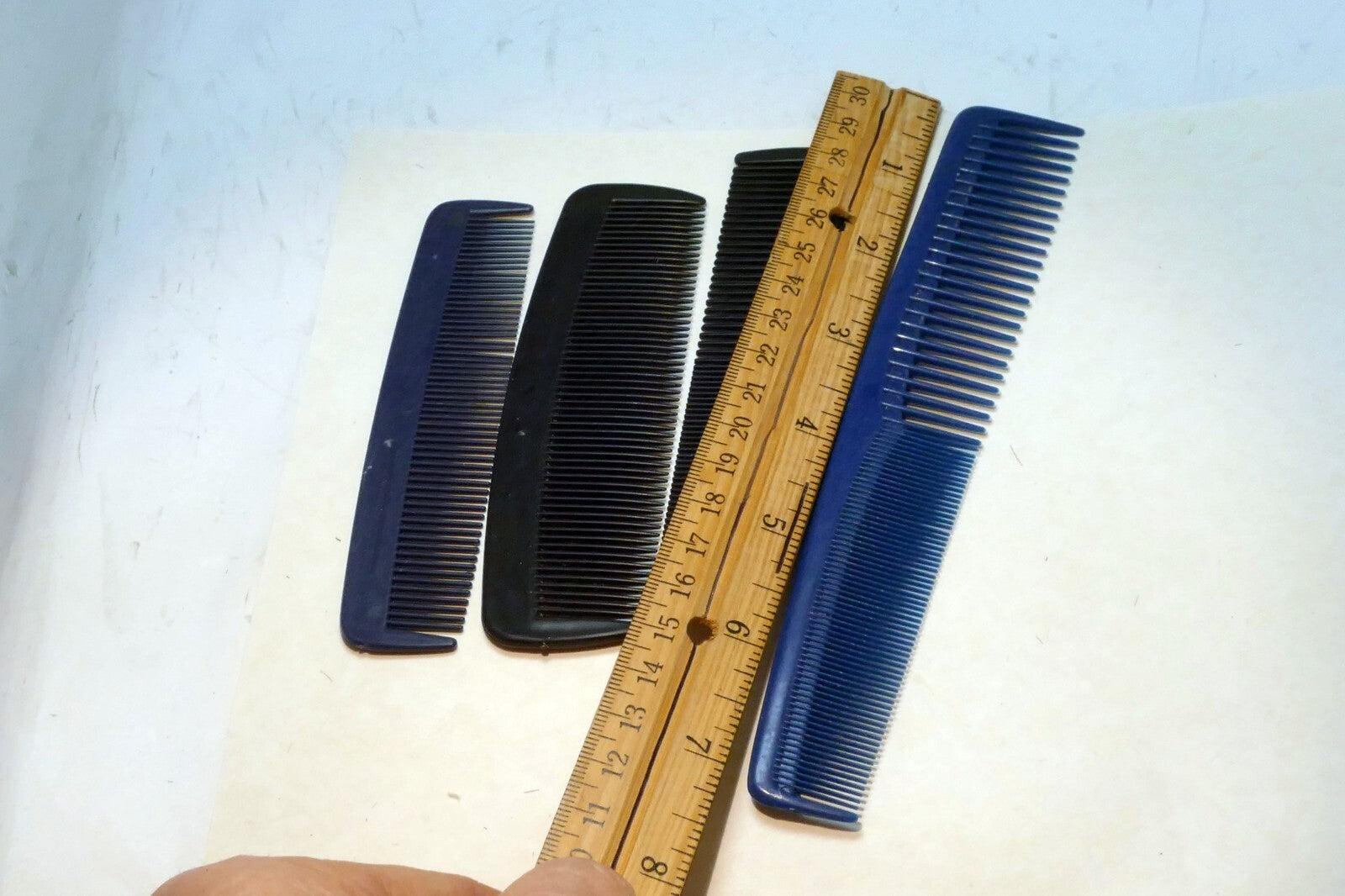 4 Pcs Black Plastic Barbershop Styling Comb Set for hair clippers