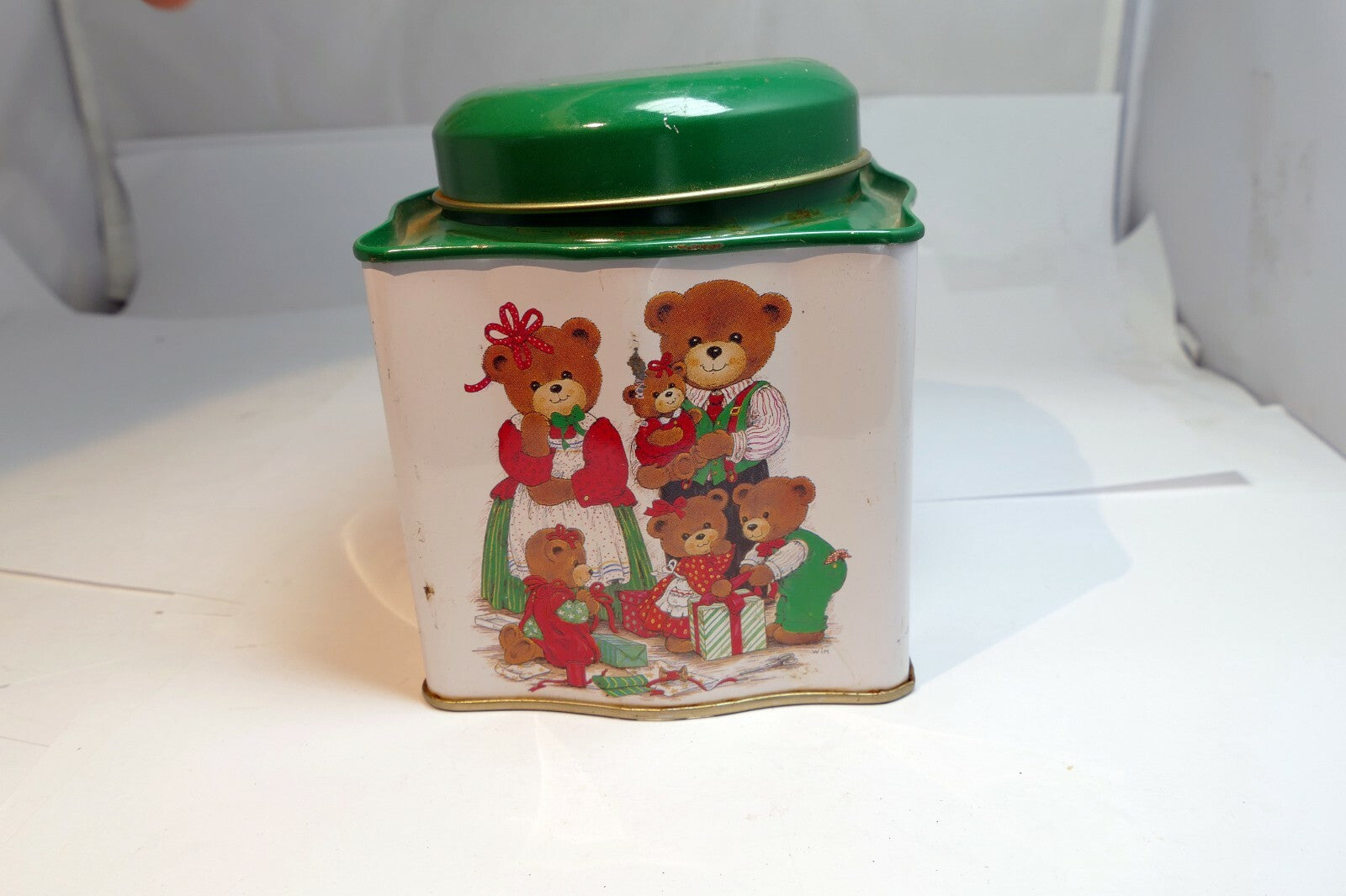 Empty Tin Box Tea can cookie 4X4X4" with Teddy Bear family  Christmas presents