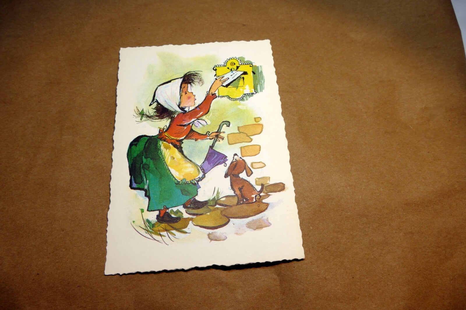 Adolf KORSCH VERLAG Postcard Munchen Girl with puppy  - Unposted Art