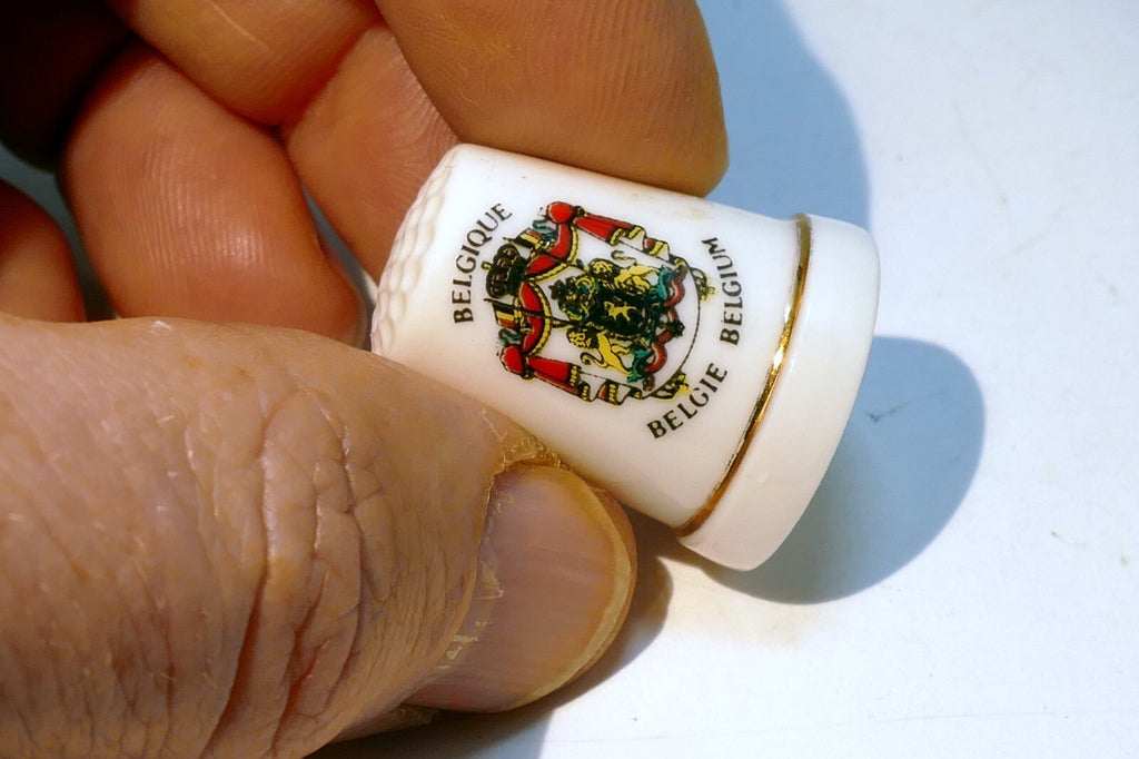 Porcelain Thimble Souvenir Belgium Belgie  Belgique