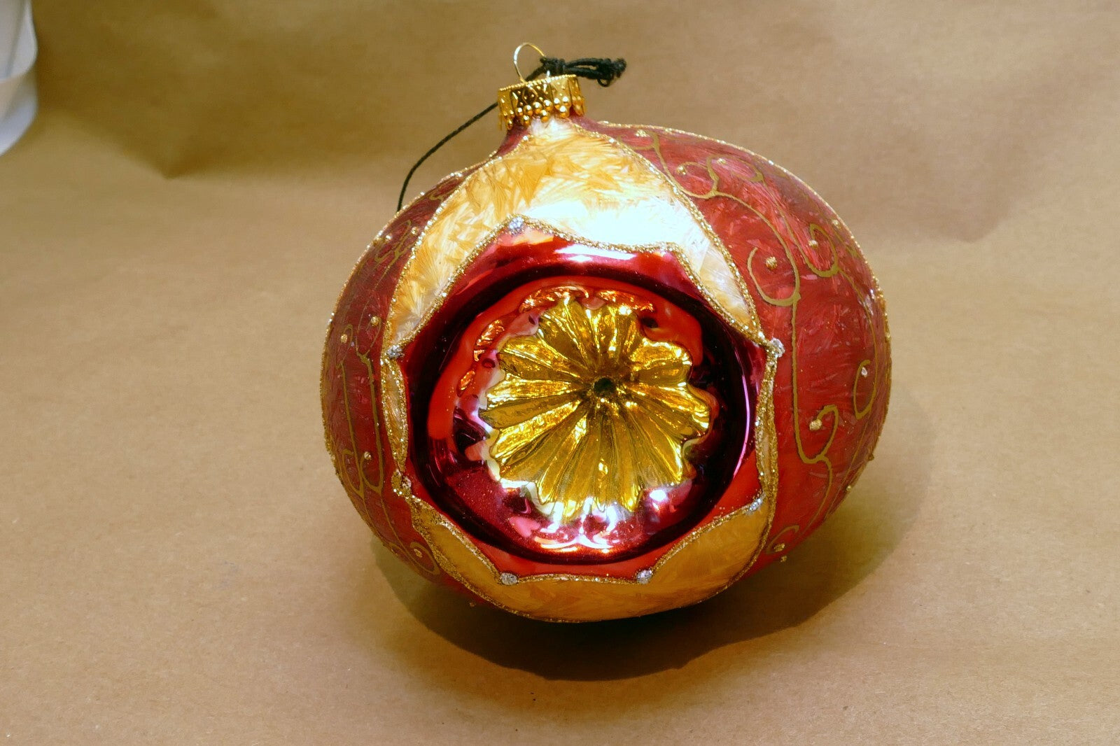 Blown Glass Gold-Red triple indent Christmas Ornament 4" Ball Mica Venice